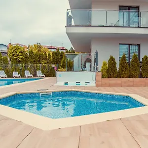 https://azure-mare-apartamenty-bm.kolobrzeghotels.com
