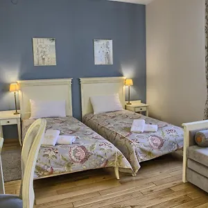 villa-estera-hotel-restauracja.warsawhotelspoland.com/
